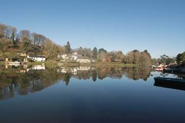 At the nearby village of Lerryn, said to the inspiration for Kenneth Graeme's 'Wind in the Willows' you can watch the comings and going along the river, or discover the wooded creekside walks.