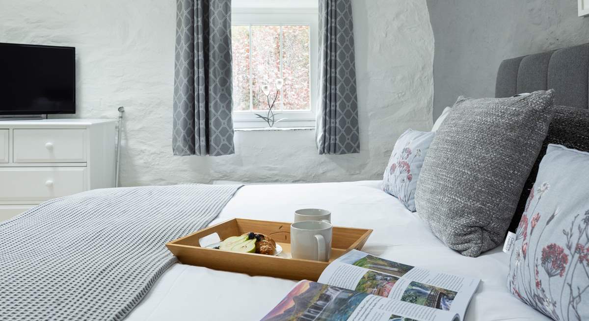 A cosy bedroom no matter the season.