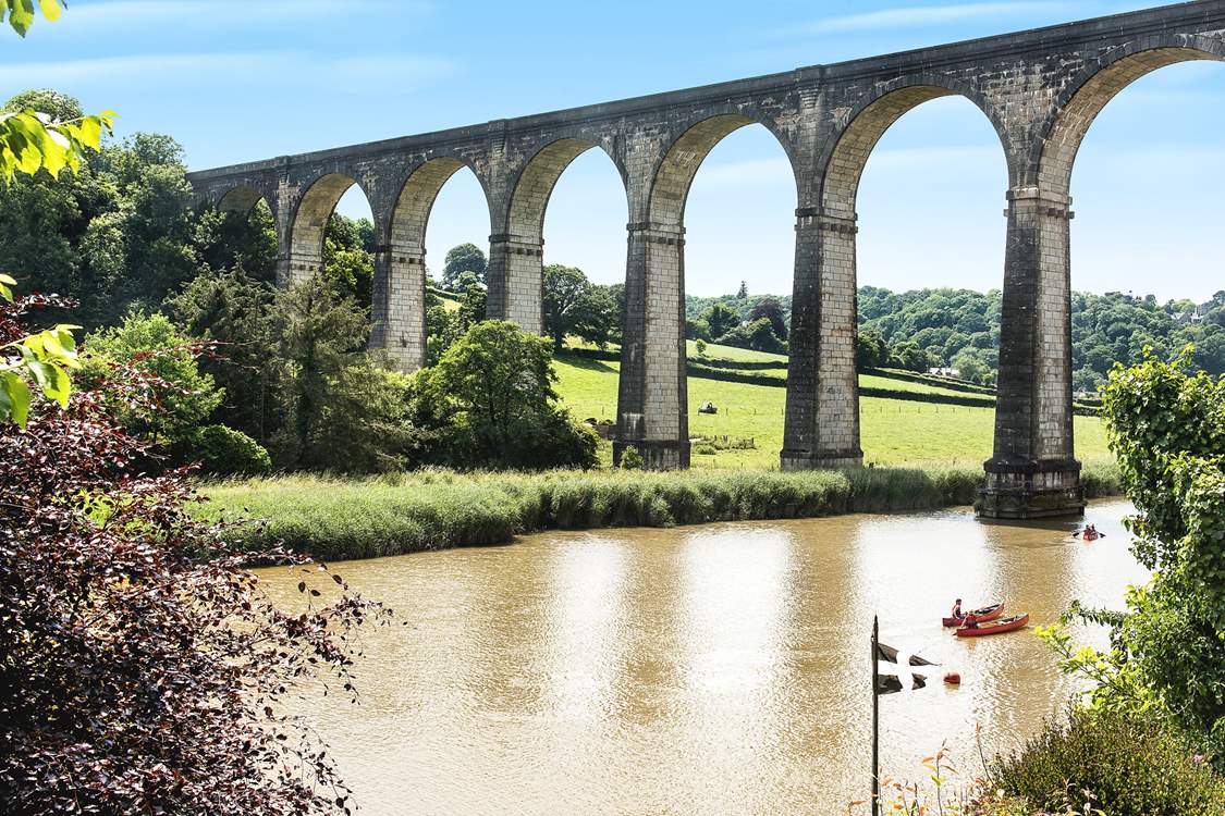 Calstock, situated in the Tamar Valley, is in an Area of Outstanding Natural Beauty and is only a half an hour drive.