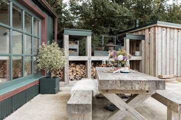 And enjoy dining al fresco.