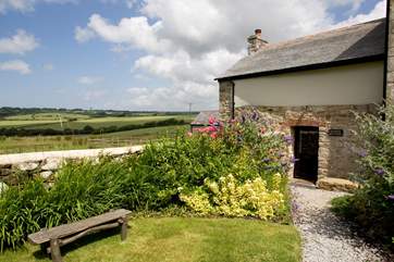 Fabulous gardens, perfect to sit and enjoy a coffee.
