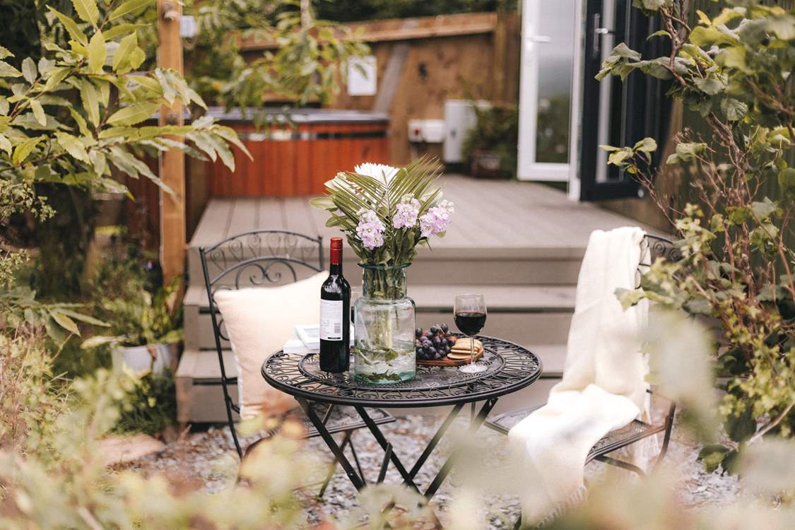 Dine amongst the trees with a soothing glass of red.