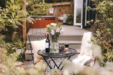 Dine amongst the trees with a soothing glass of red.