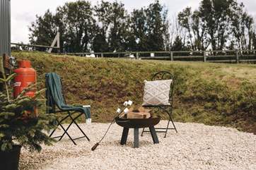 There's even a fire-pit for toasting marshmallows and sharing stories under moonlight.