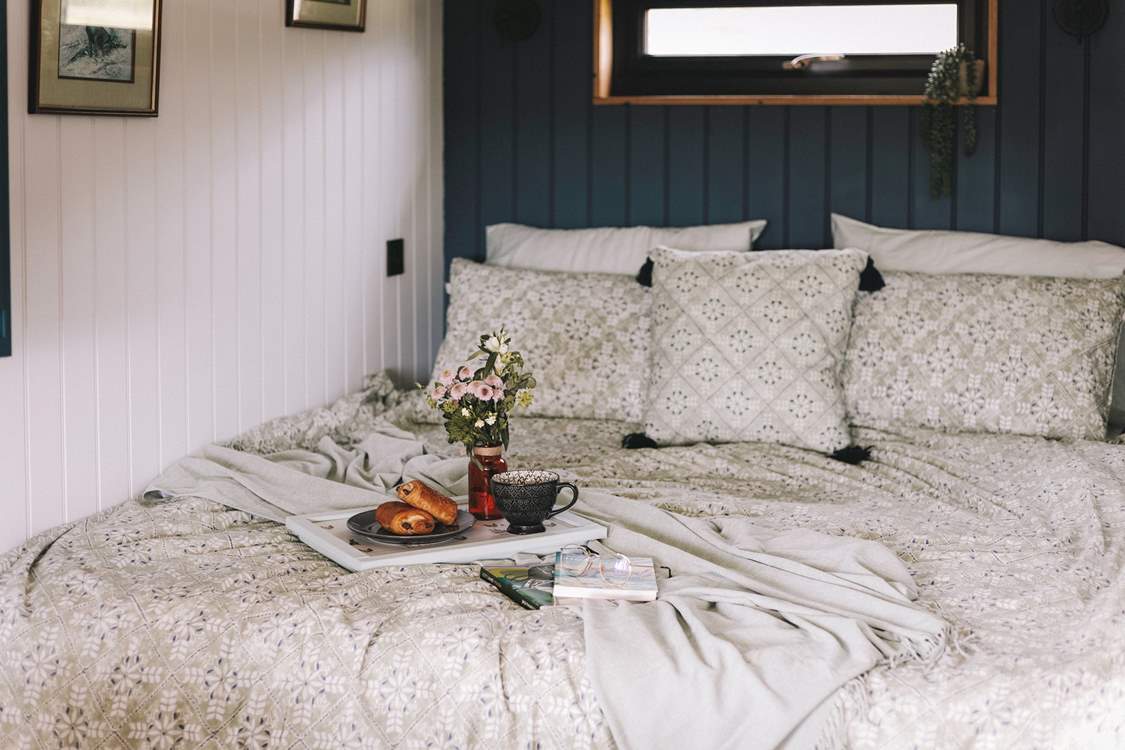 We really wouldn't blame you for spending your mornings tucked up here!