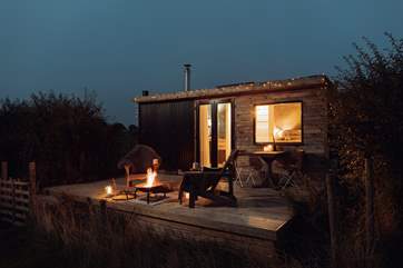Say hello to Raffer Yem, the dreamiest cabin to call home for a little while.