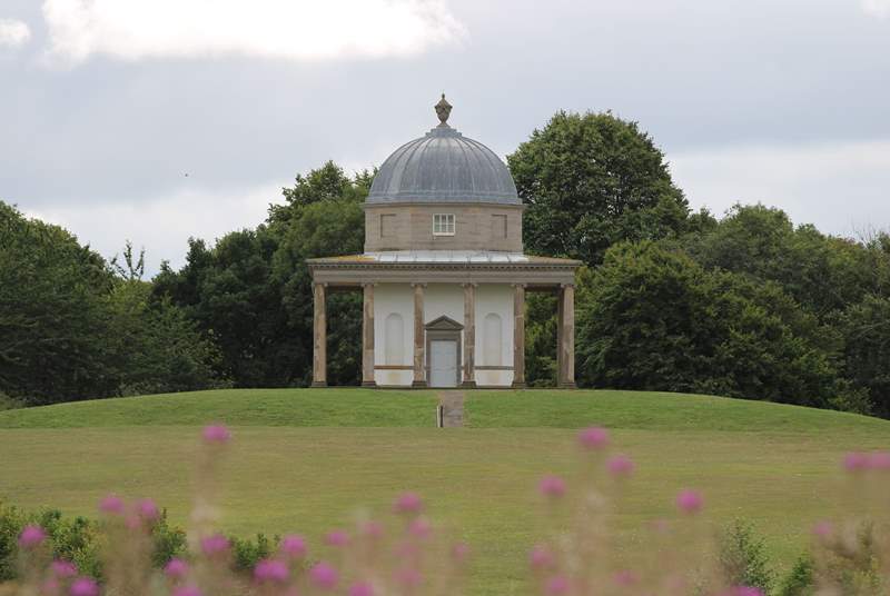 Hardwick Country Park is less than a 10-minute drive away, with beautiful grounds to be explored, seasonal events and an onsite café. 