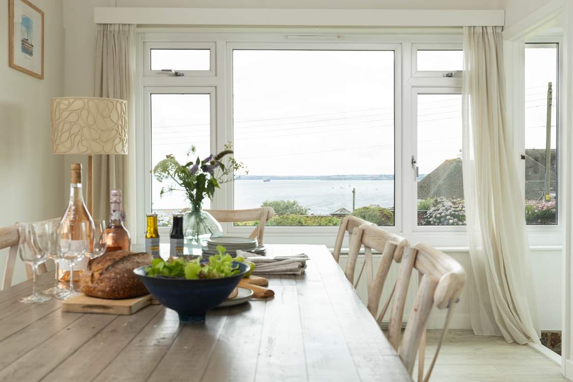 Dine in style with mesmerising views.