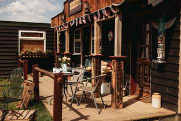 Enjoy a long lazy brunch al fresco style.