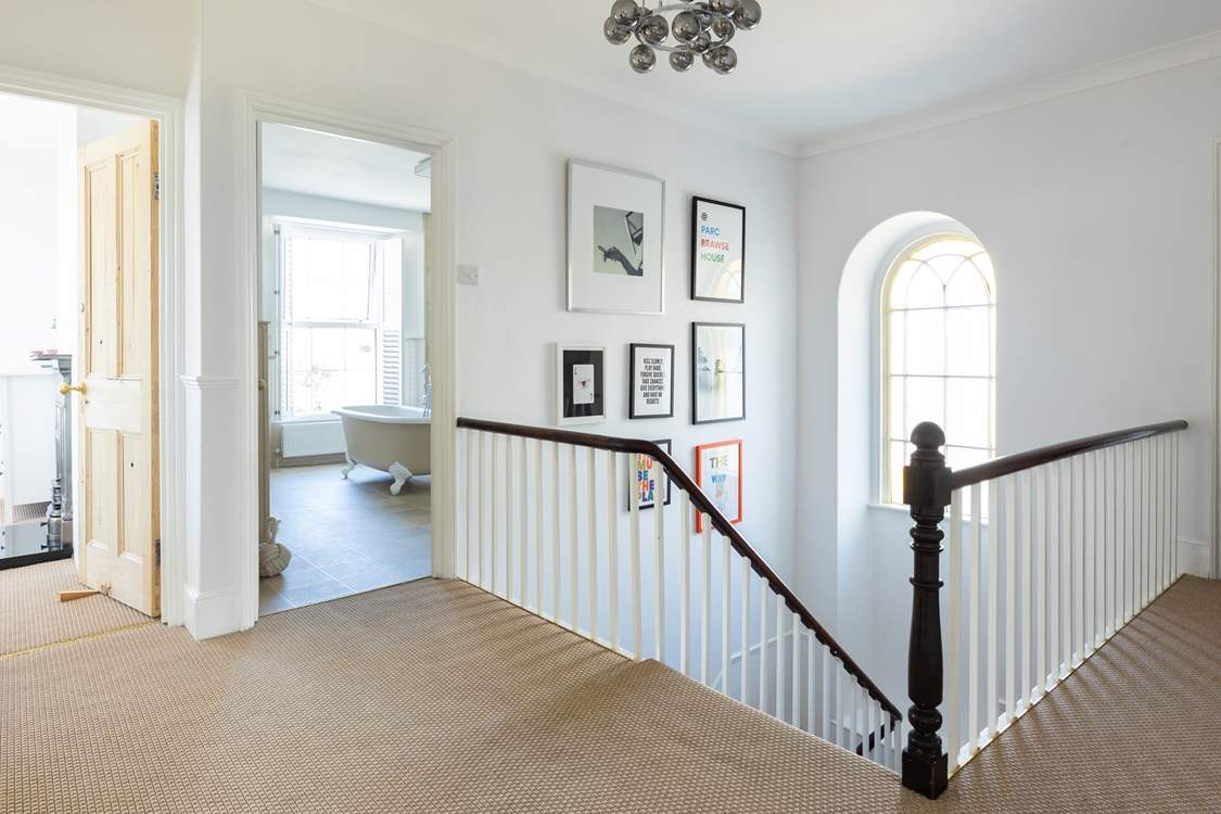 The resplendent landing on the first floor.