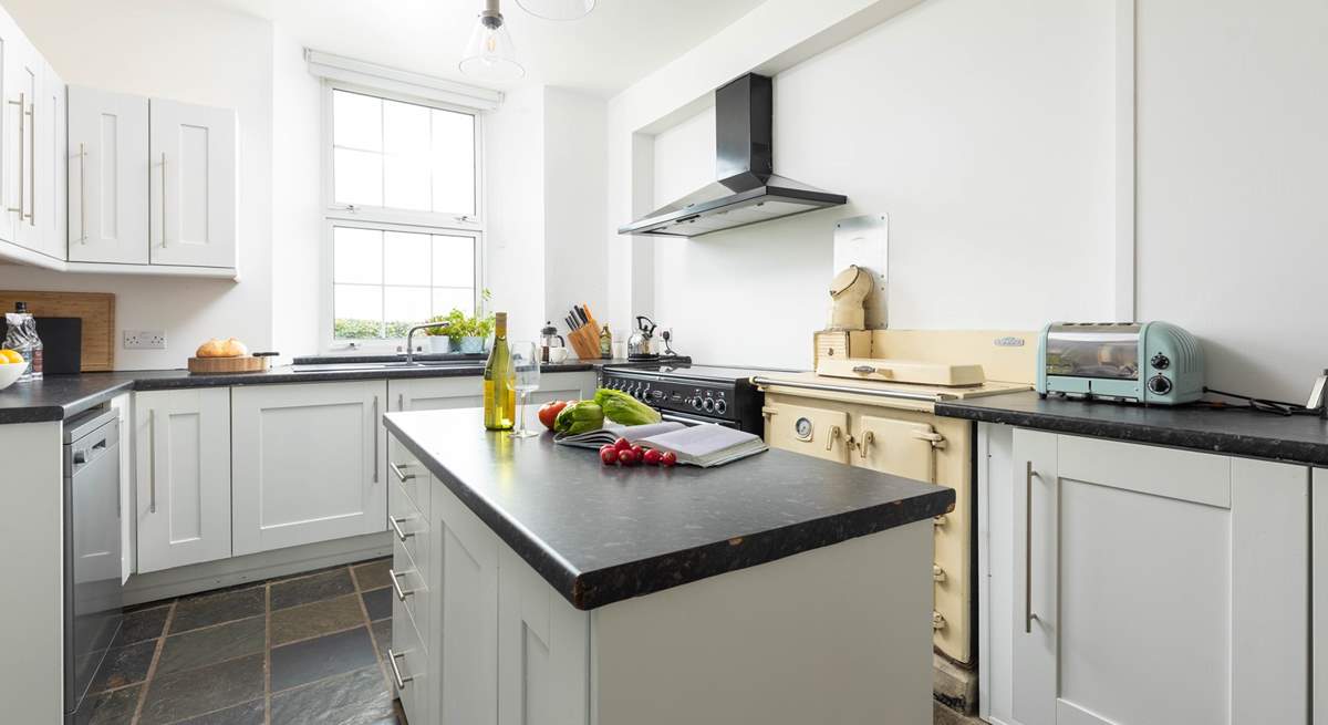 This kitchen is perfect for the foodies of the family. Plenty of space, equipment and a range cooker.