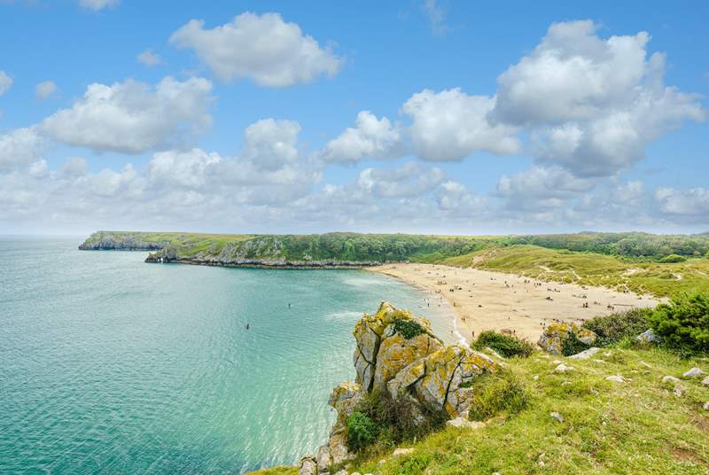 Just a short drive from Tenby is award-winning Barafundle Bay. 