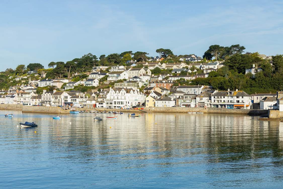 St Mawes is well worth a visit, enjoy lunch in one of the waterside restaurants or take the ferry to Falmouth. 