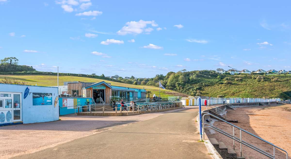 Should sandcastle building be the order of the day, the beautiful sandy beach at Broadsands is only 10 minutes away (via car), complemented by two gorgeous cafes too, a great day out for all the family.