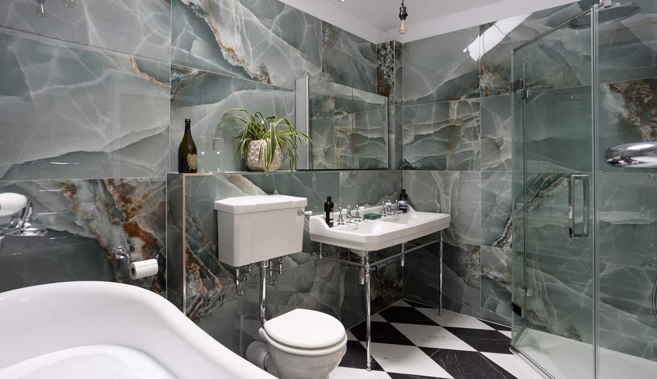 A fantastically glamorous bathroom, take a shower or soak in the bath, you choose. 