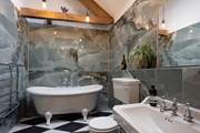Feel like a film star whilst soaking in the claw foot bath, enjoy bubbles in the bath and bubbles in your glass.