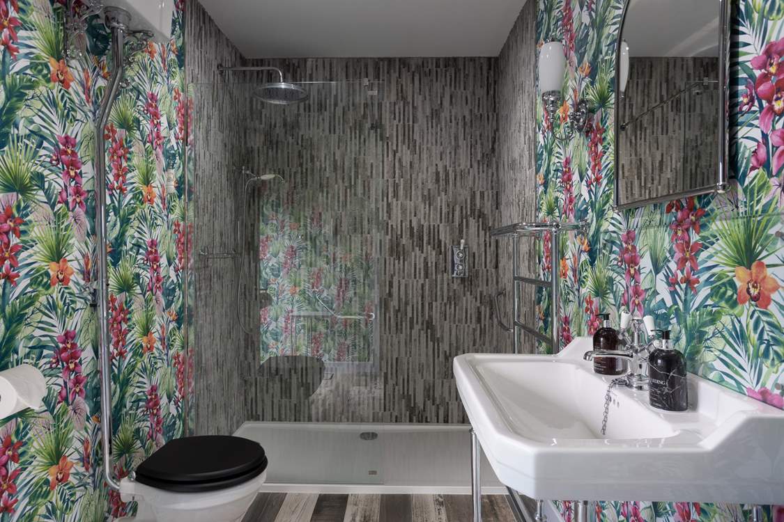 An en suite shower-room to make you feel uplifted whenever you step inside.
