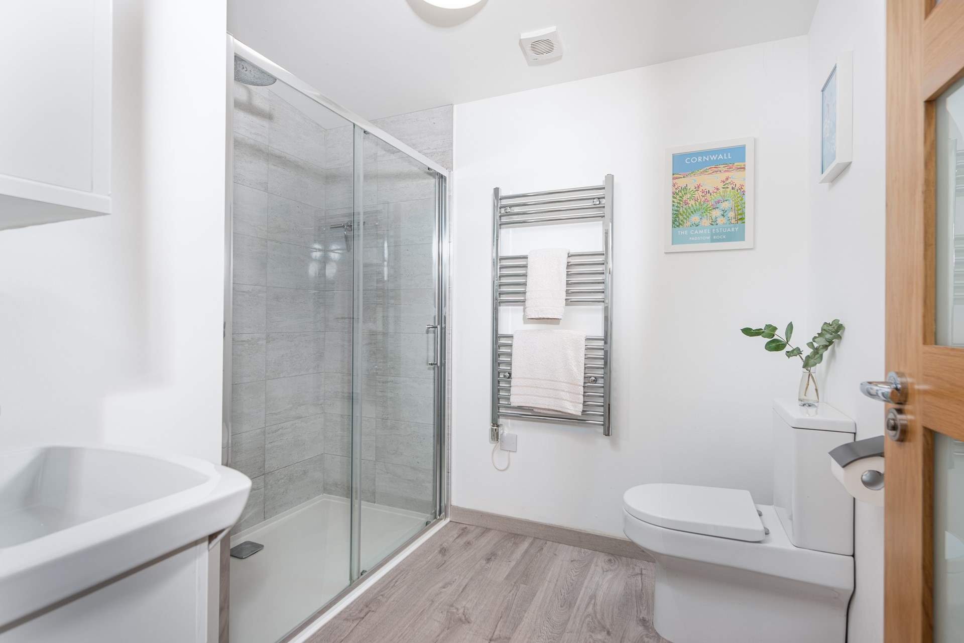 The super stylish family shower-room. 