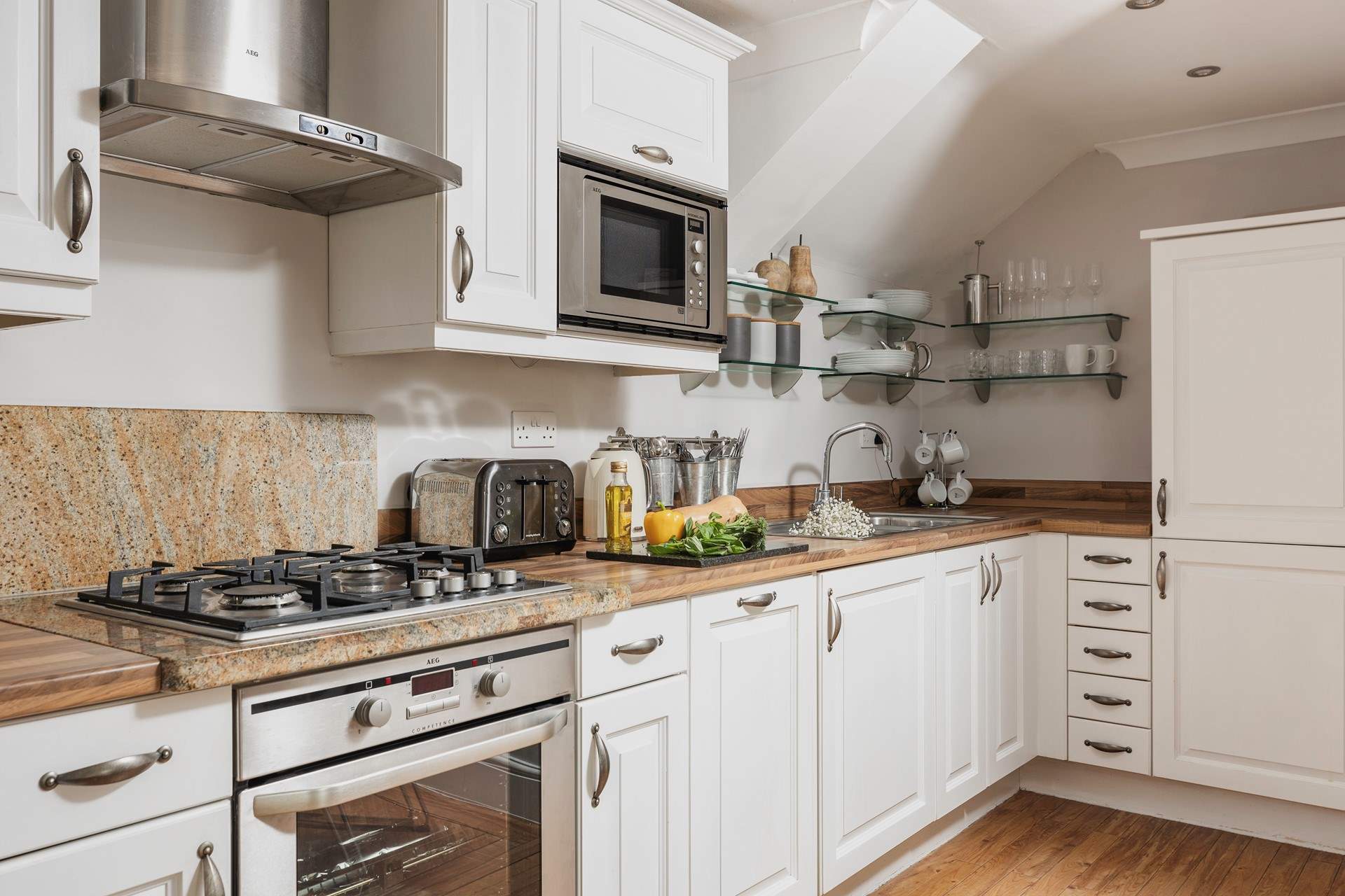 The fully equipped kitchen has all you need to cook up a treat.