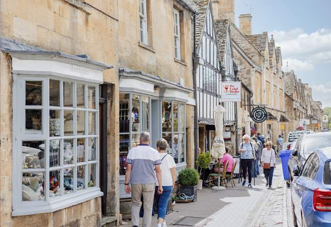 Explore the array of shops and restaurants at Chipping Campden.