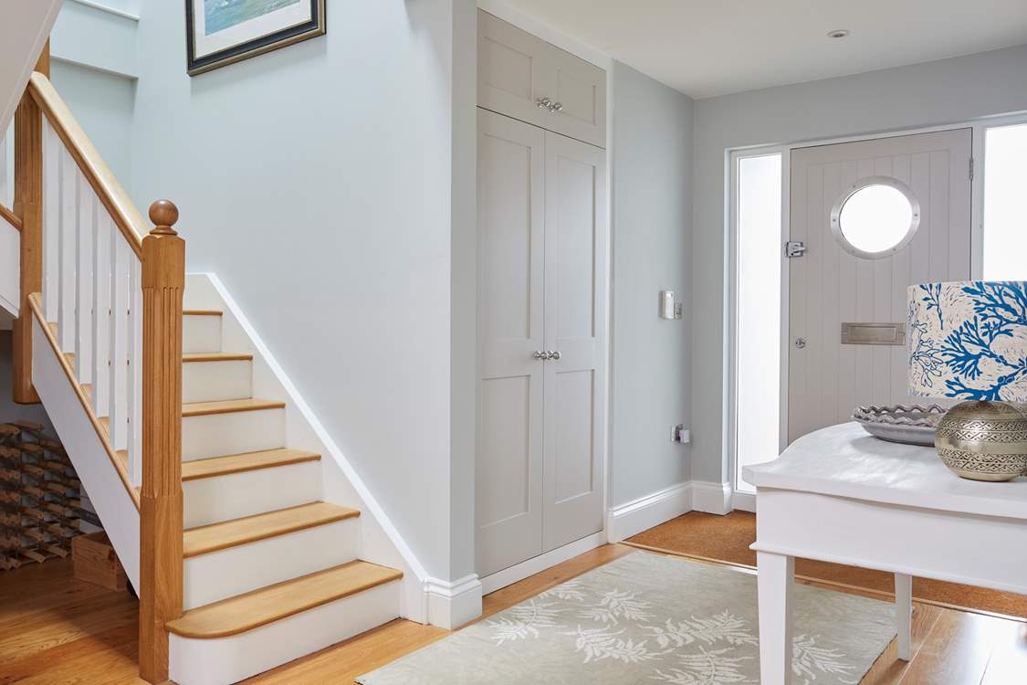 The welcoming entrance hall to Dar View.