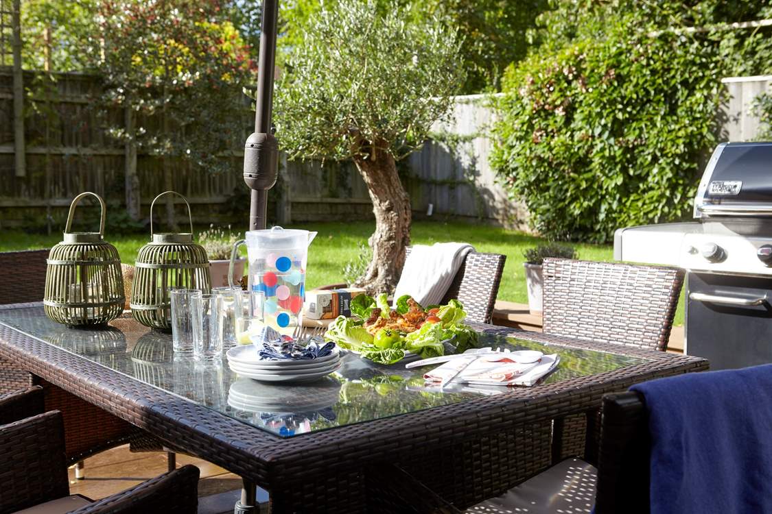 Lunch al fresco on the patio.