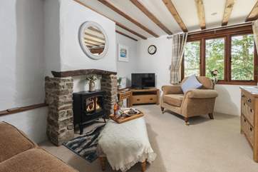 This cute sitting-room offers the perfect retreat, on those chiller nights turn on the electric fire, pour a glass of wine and enjoy a film night!