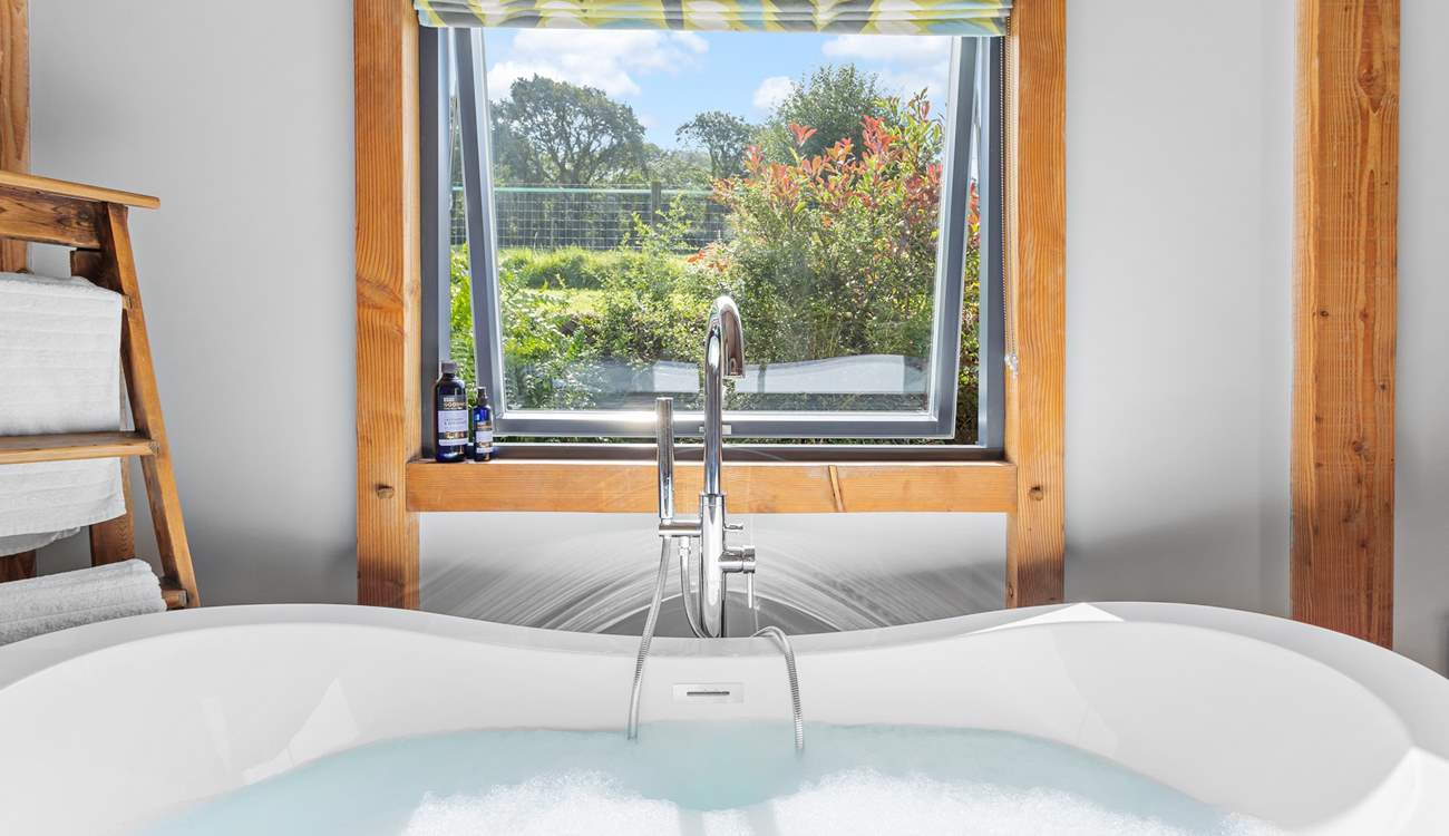 A bath with a view that offers pure indulgence!