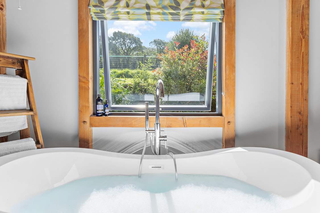 A bath with a view that offers pure indulgence!