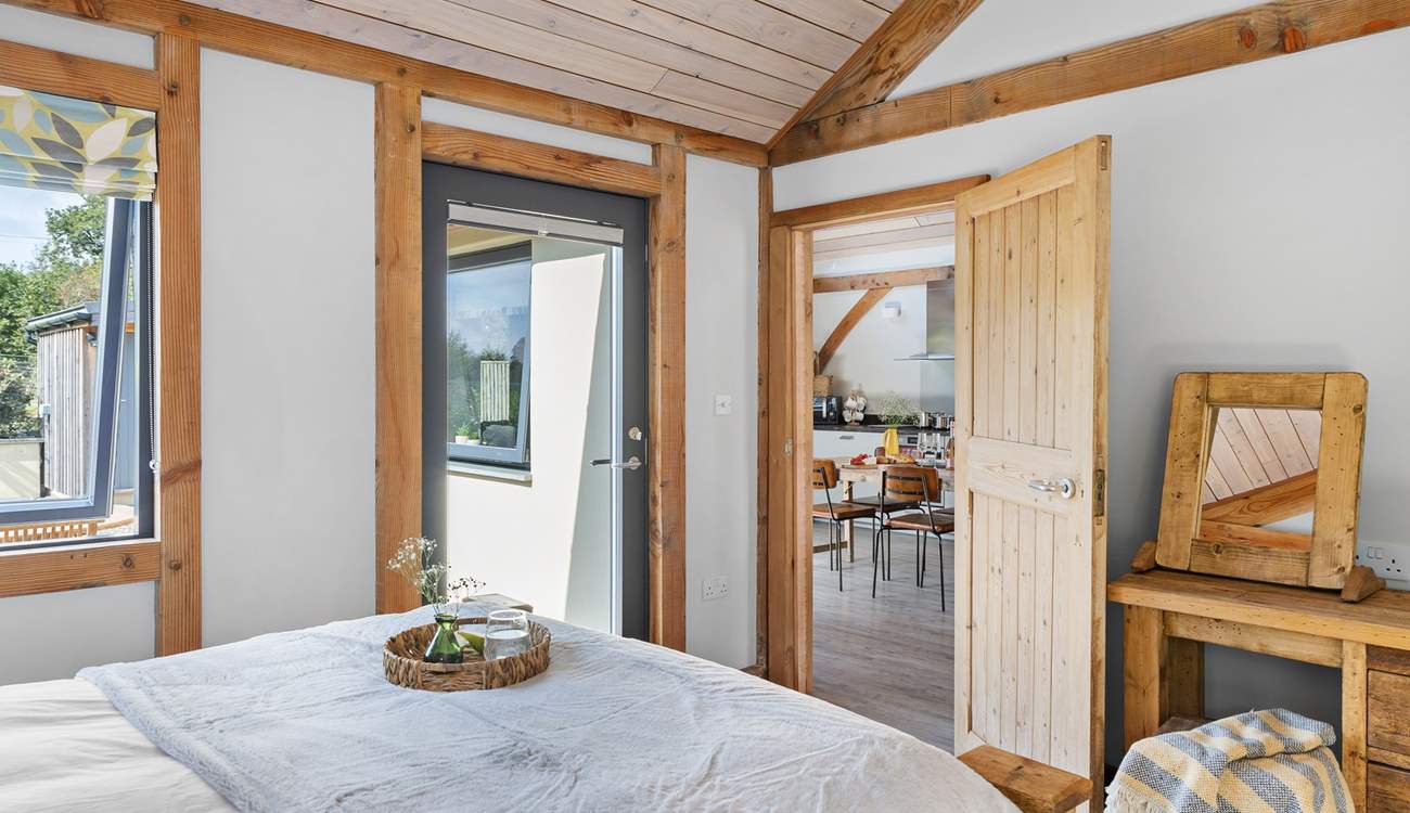 With a door straight out to the back garden you can enjoy the bird song each morning.