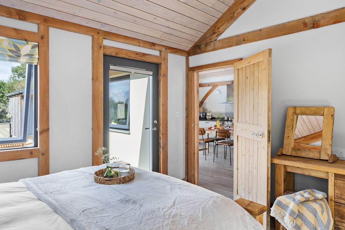 With a door straight out to the back garden you can enjoy the bird song each morning.