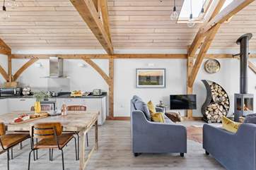 This space is both sociable and welcoming.