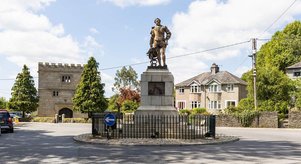 Tavistock is an ancient stannary and market town, enjoy wondering around the many independent boutiques or stroll through the market. 