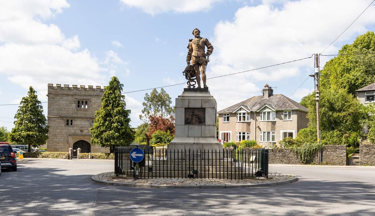 Tavistock is an ancient stannary and market town, enjoy wondering around the many independent boutiques or stroll through the market. 