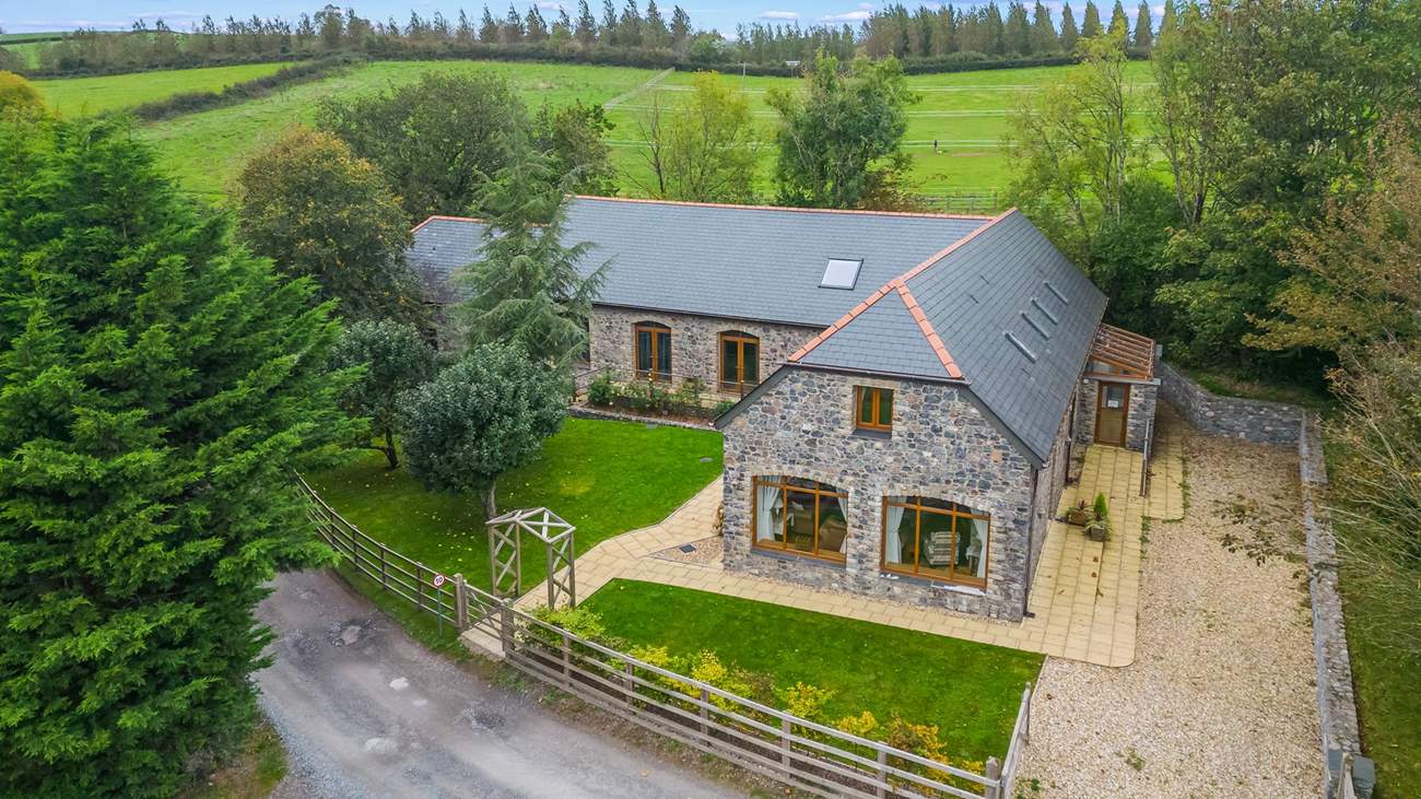 The beautiful grounds of Bremridge Lodge are all yours.