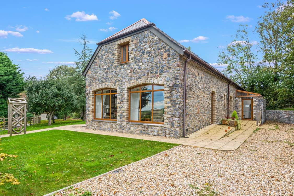 Bremridge Lodge offers oodles of private parking.