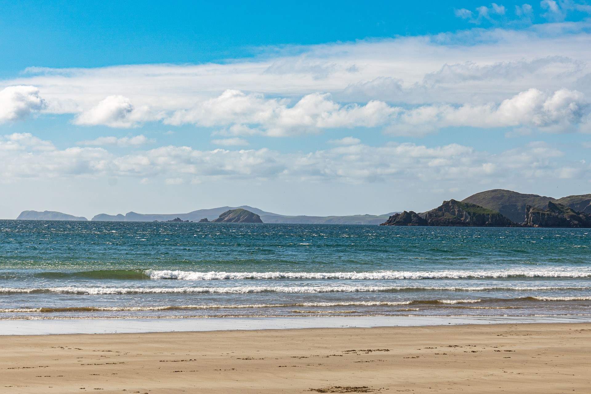 Enjoy the mesmerising sea views and the craggy Pembrokeshire cliffs from Seaholm. 