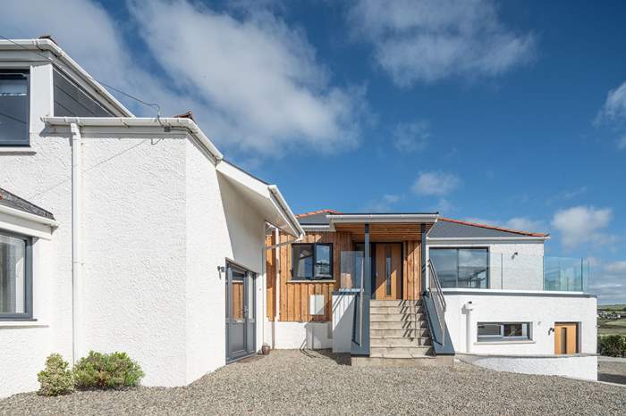 Seaholm is a 5 bedroom, dog friendly cottage with sea views near St Davids.