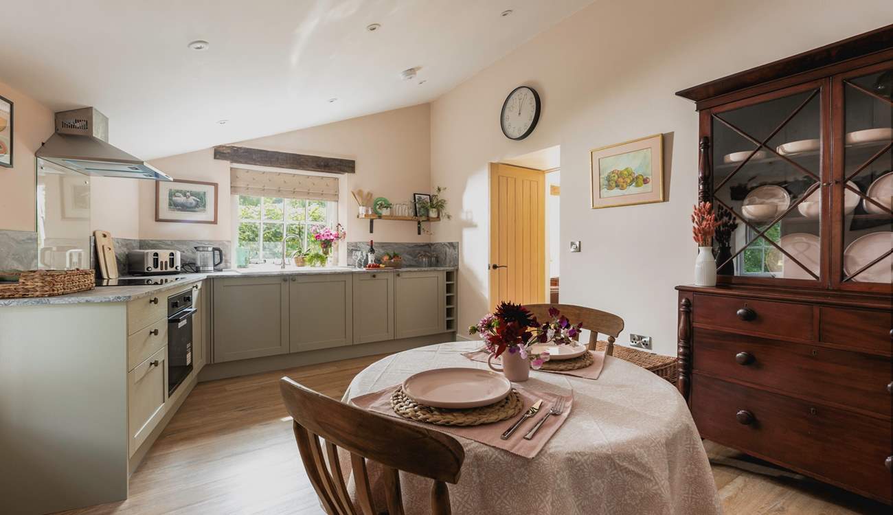 The kitchen/diner offers the perfect spot to cook up a storm!