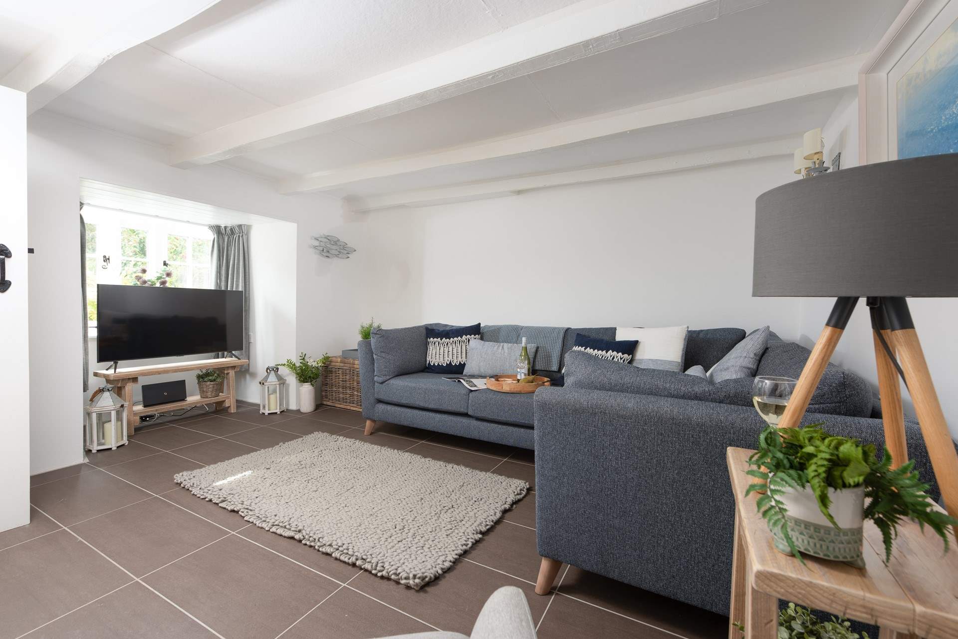 Plenty of room for all to relax.