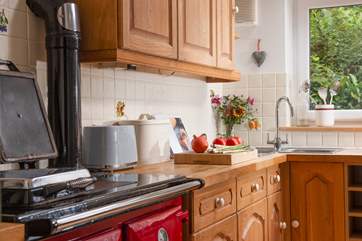 The kitchen is very well equipped.