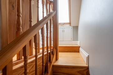 The wooden stairs leading up to the second floor are narrow and steep and can get slippery, so please wear slippers and take care.
