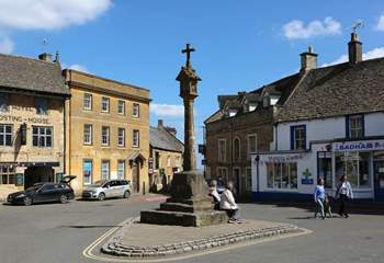 Beautiful Stow-on-the-Wold offers an array of antiques shops.