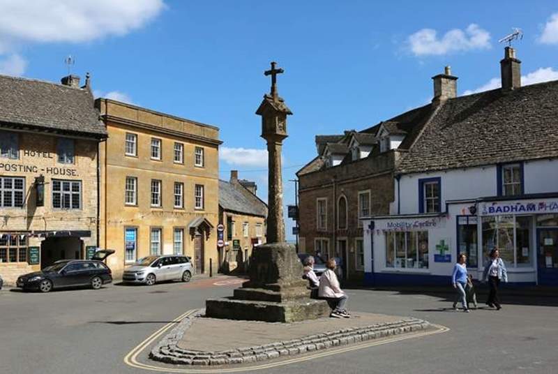 Beautiful Stow-on-the-Wold offers an array of antiques shops.