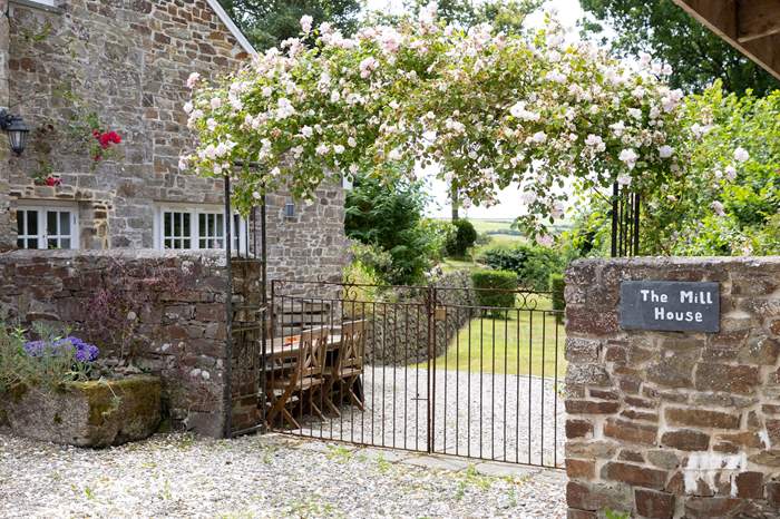 The Mill House is a 4 bedroom, dog friendly holiday cottage near Bude, North Cornwall.