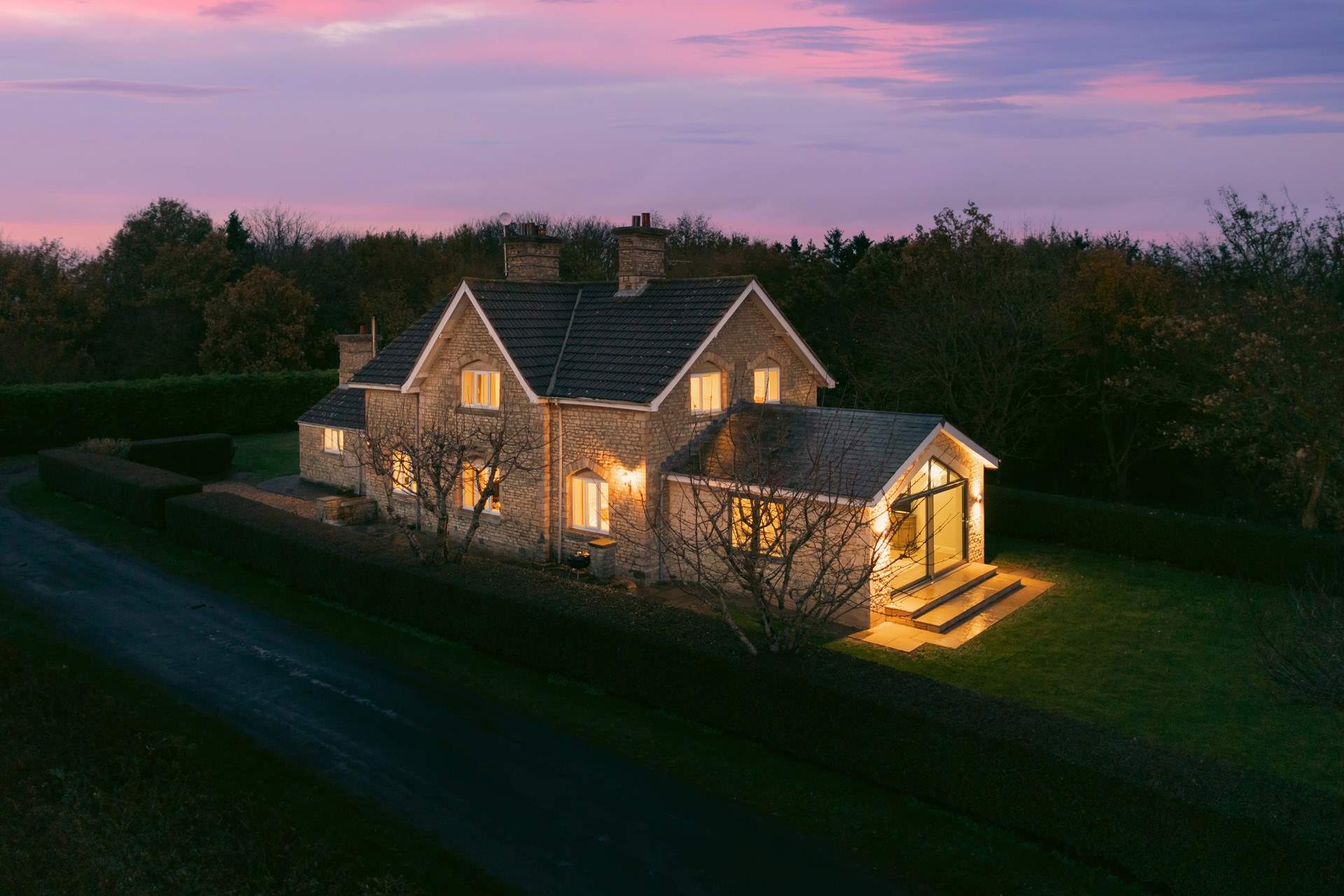 Welcome to beautiful Cliff Cottage.