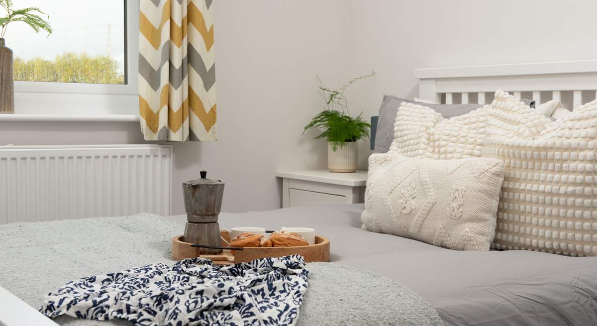 Breakfast in bed? You are on holiday after all (Bedroom 3). 