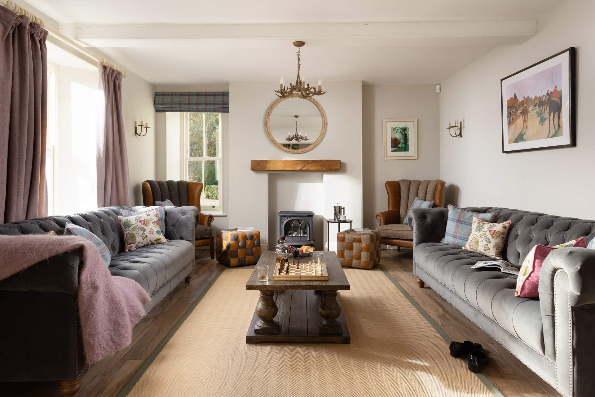 Chess anyone? Relax in one of the three sitting-rooms. 