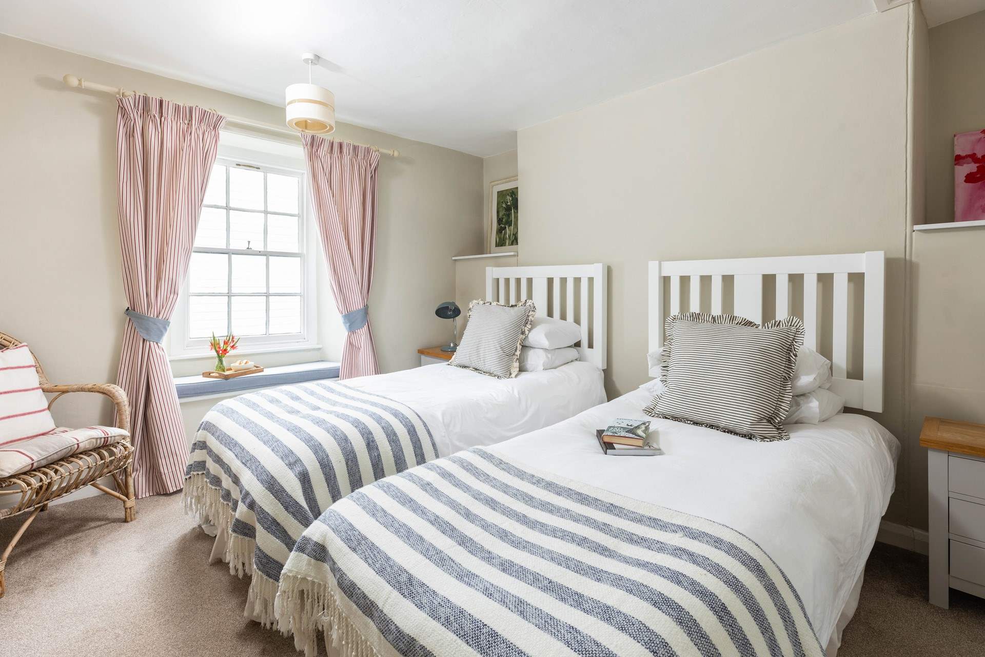 Bedroom 2 with twin beds. 