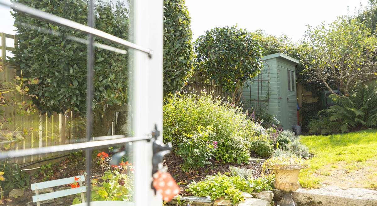 Looking out the stable-door from the kitchen. 